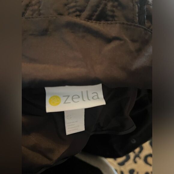 ZELLA BLACK QUILTED HOODED RAIN JACKET/COAT W ZIPPERS PO KETS AND BUTTONS SIZE S - Picture 8 of 9